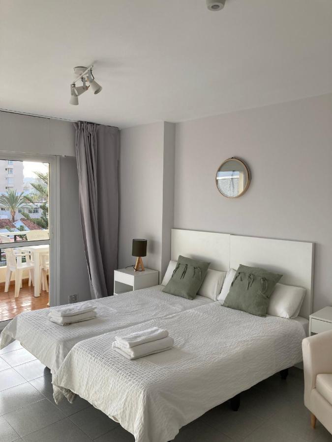 Carihuela Nucleo Cristal Appartement Torremolinos Buitenkant foto